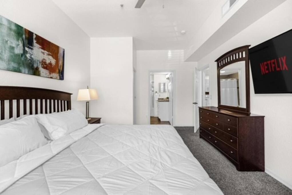 Holiday home Away From Near Disney! *