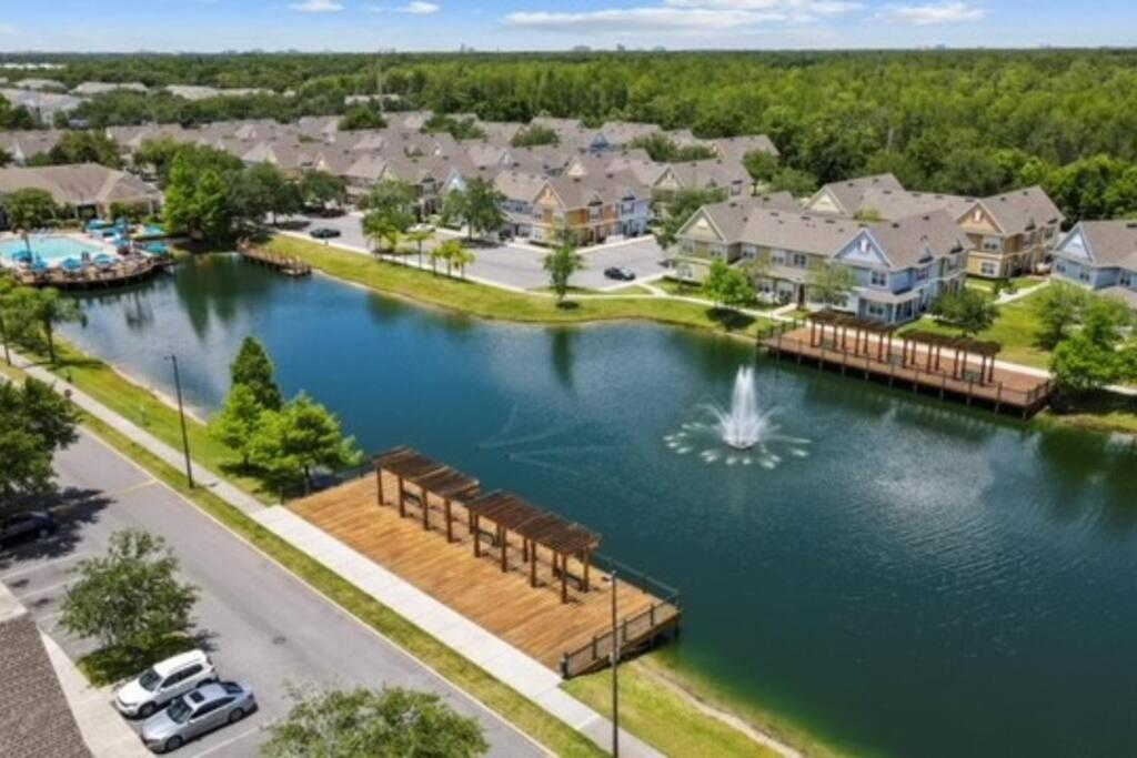 Away From Near Disney! Holiday home